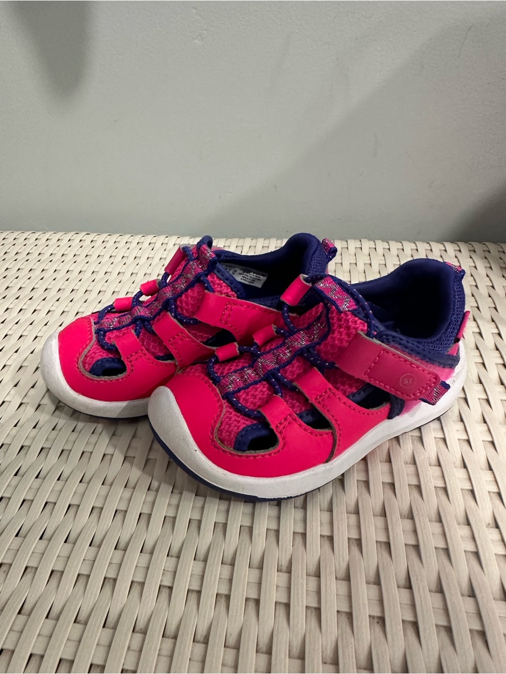 Stride Rite Wade Toddler Water Shoes/Sandals - Hot Pink and Navy